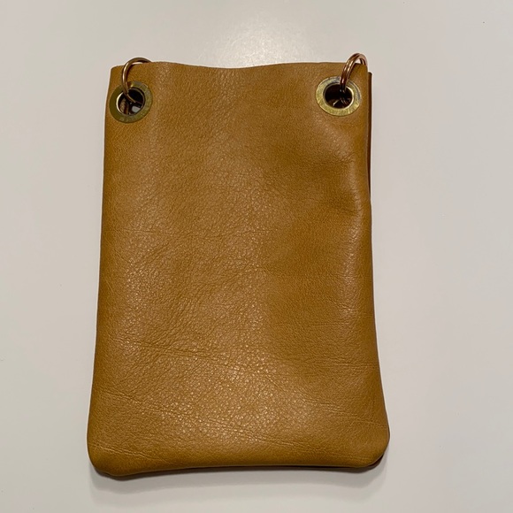 NEW Leather cell phone crossbody/pouch - Picture 4 of 12